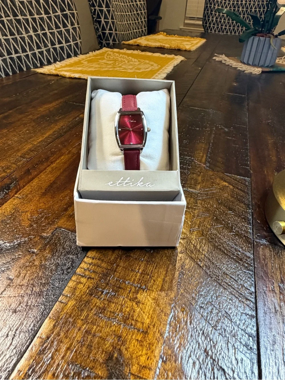 🌟 5 for $25 🌟 Ettika NIB Tonneau Rectangular Sunray Dial Burgundy Leather Watch